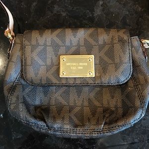 Michael Kors crossbody purse